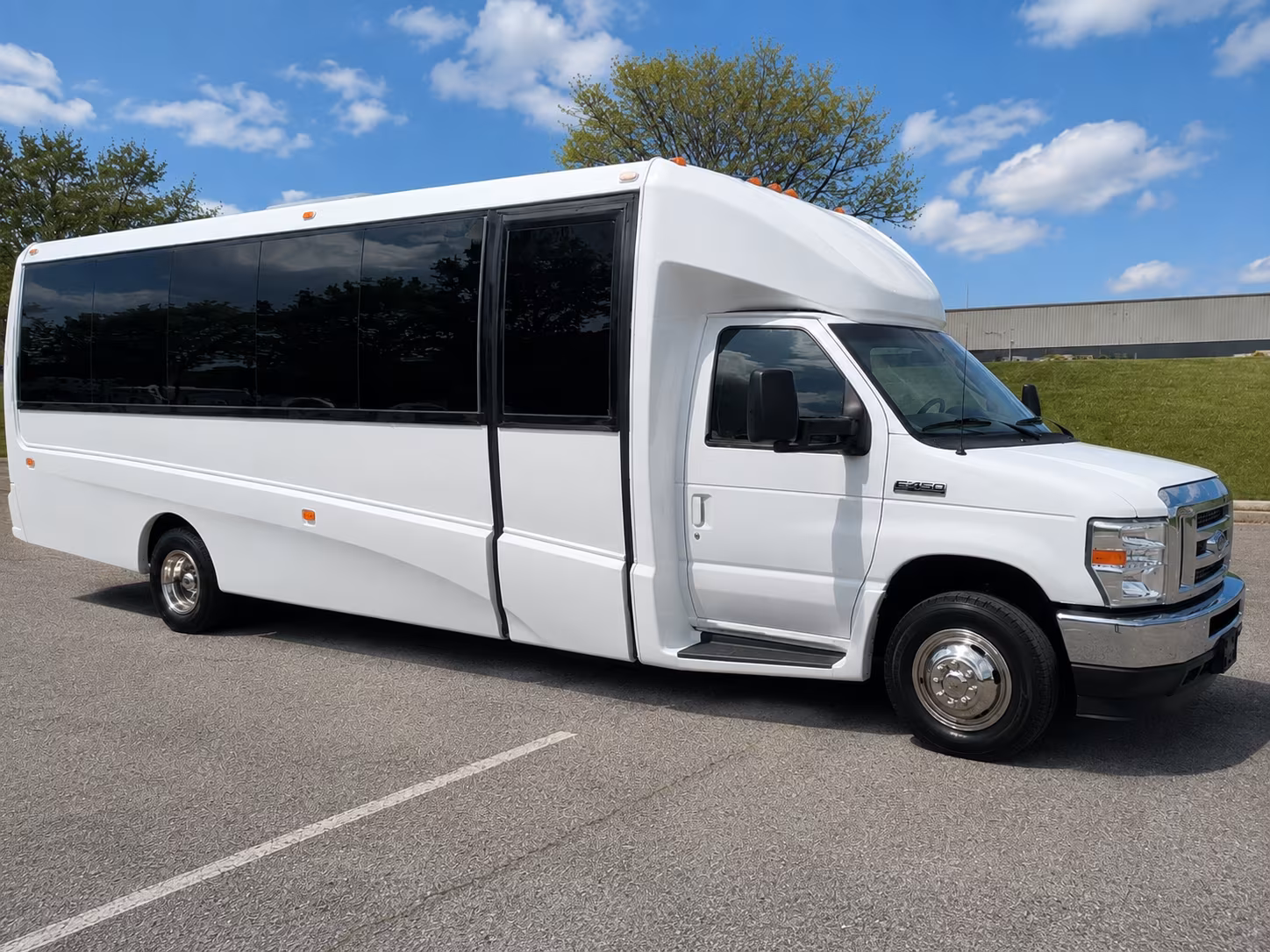 employee shuttle buses for mcallen companies and daily commuters